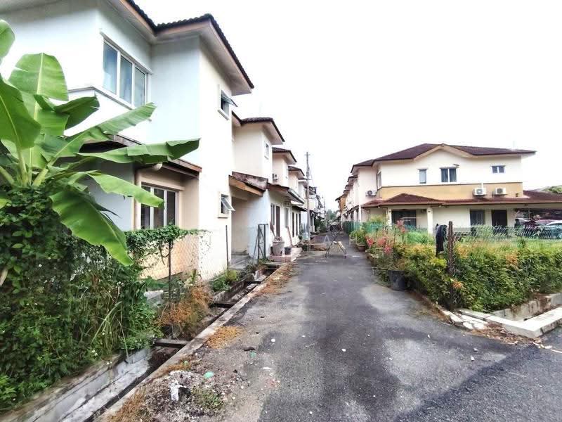 Rumah Teres 2-Tingkat untuk Dijual di Taman Impian Putra (Bangi) - Azli Ibrahim - Exterior - PropertyGuru.com.my