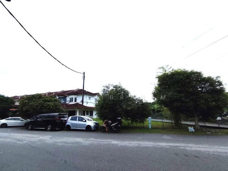 Rumah Teres 2-Tingkat untuk Dijual di Taman Impian Putra (Bangi) - Azli Ibrahim - Exterior - PropertyGuru.com.my