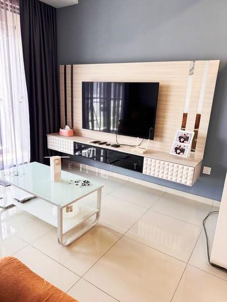 Kondominium untuk Disewa di Golden Triangle 2 - Jerry Tan - Living Room - PropertyGuru.com.my
