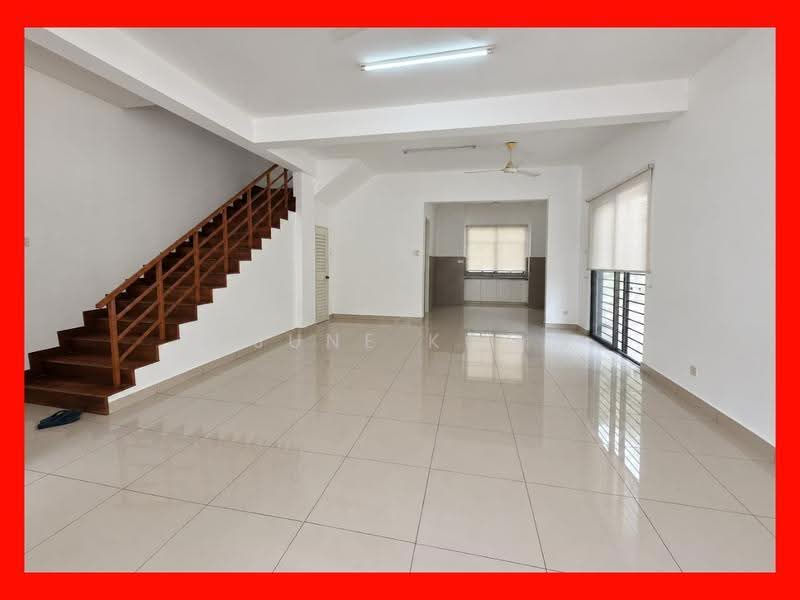 Terraced House for Sale in 16 Sierra (Puchong) - June Koo - Living Room - PropertyGuru.com.my