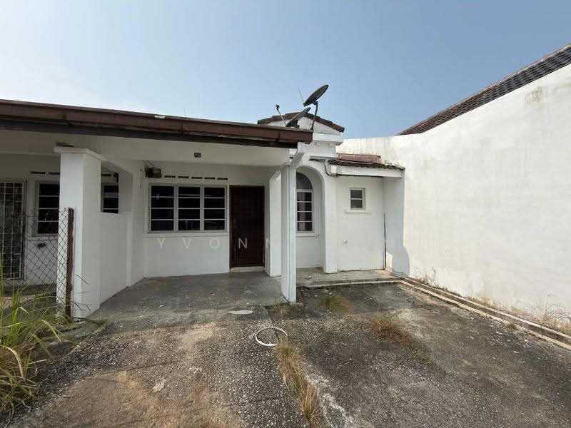 1-storey Terraced House for Sale in Taman Pasir Putih (Pasir Gudang) - Yvonne Lim - Exterior - PropertyGuru.com.my