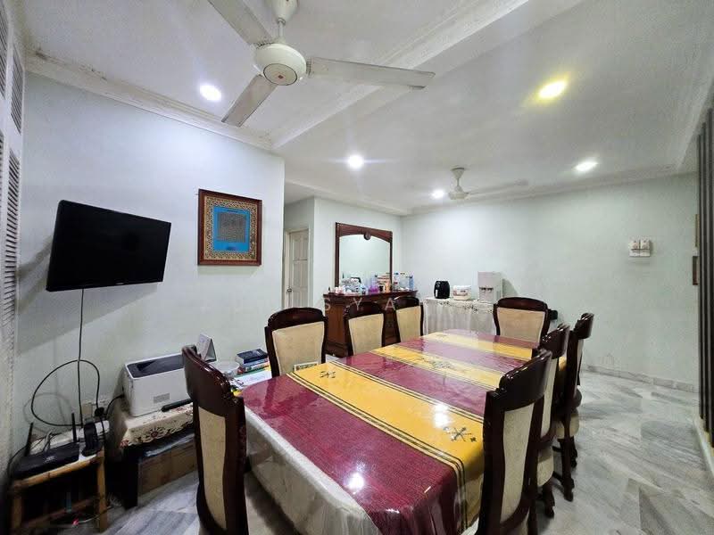 2-storey Terraced House for Sale in Taman Setiawangsa (Setiawangsa) - Zul Syafiq - Dining Room - PropertyGuru.com.my