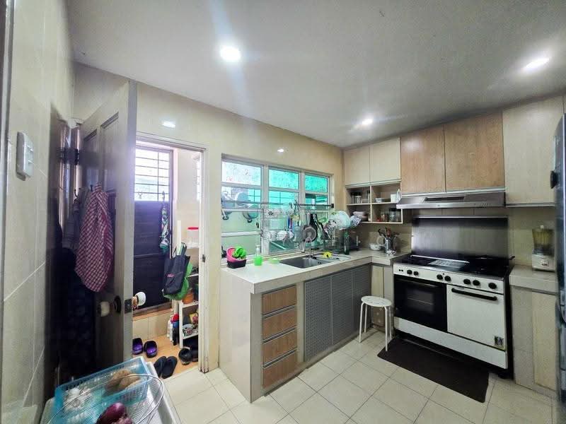 2-storey Terraced House for Sale in Taman Setiawangsa (Setiawangsa) - Zul Syafiq - Kitchen - PropertyGuru.com.my