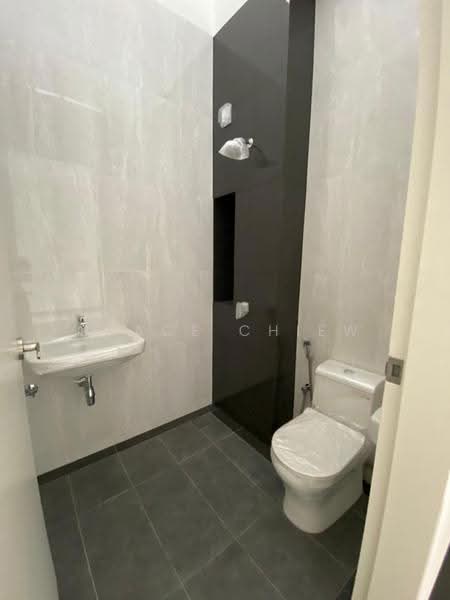 Rumah Kluster untuk Disewa di Setia Tropika (Johor Bahru) - Grace Chiew - Bathroom - PropertyGuru.com.my