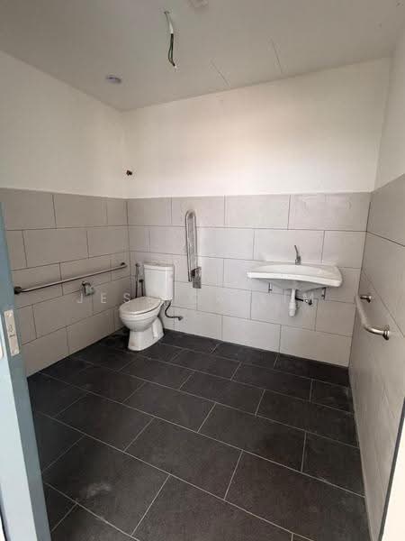 Factory for Sale in Sepang (Selangor) - Jessica Lim - Bathroom - PropertyGuru.com.my