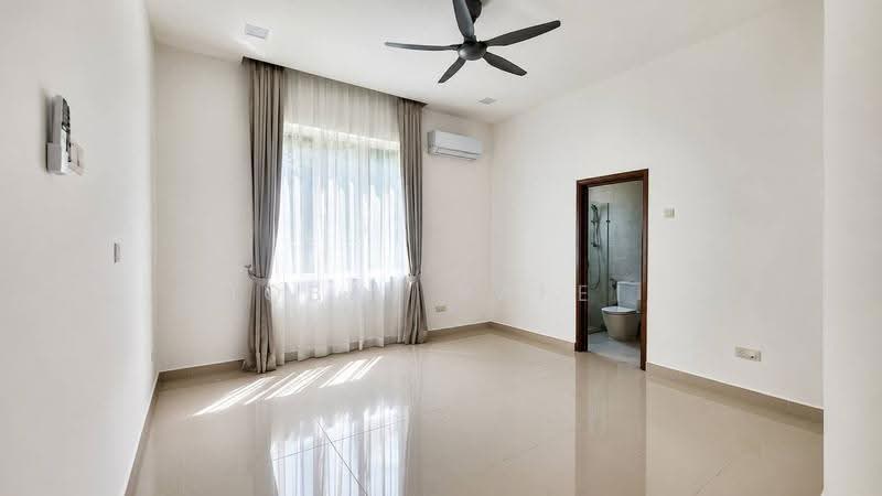 Bungalow House for Sale in Ukay Bistari (Ulu Kelang) - Iqbal Rafei - Bedroom - PropertyGuru.com.my