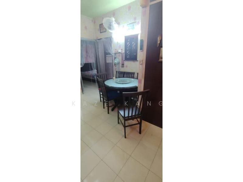 Apartment for Rent at Sri Aman Block C (Sri Aman Block 1 & 3) - Kaze Kang - Bedroom - PropertyGuru.com.my