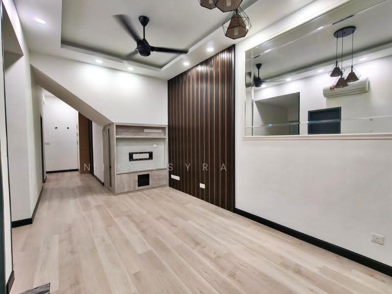 Townhouse for Sale in Cybersouth (Dengkil) - NIK ASYRAF NS - Living Room - PropertyGuru.com.my