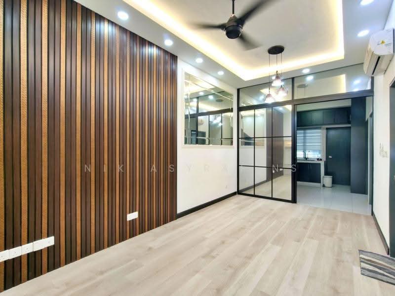 Townhouse for Sale in Cybersouth (Dengkil) - NIK ASYRAF NS - Living Room - PropertyGuru.com.my
