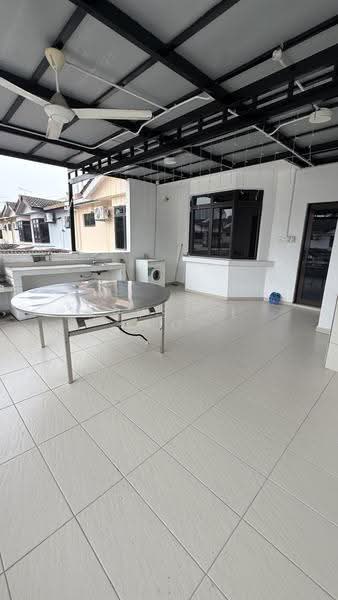 Rumah Teres 2-Tingkat untuk Dijual di Permas Jaya (Johor Bahru) - Krystal Ho - Balcony - PropertyGuru.com.my