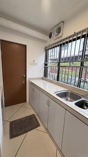 Rumah Teres 2-Tingkat untuk Dijual di Permas Jaya (Johor Bahru) - Krystal Ho - Kitchen - PropertyGuru.com.my