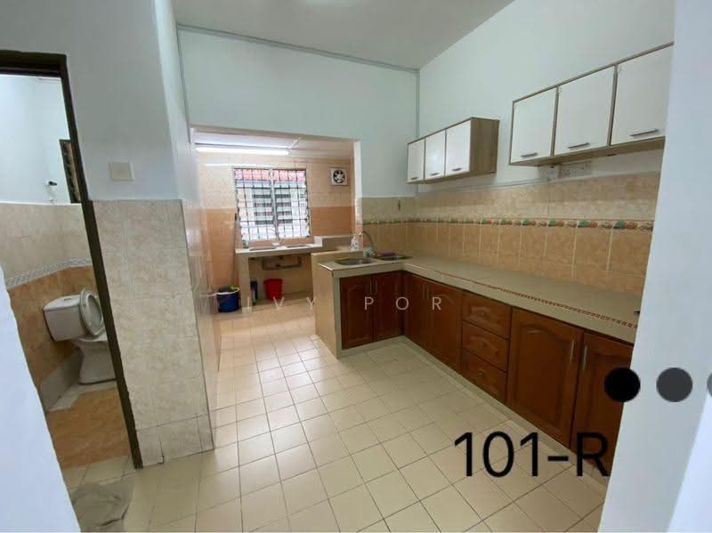 2-storey Terraced House for Sale in Bandar Bukit Tinggi 2 (Klang) - Ivy Por - Kitchen - PropertyGuru.com.my