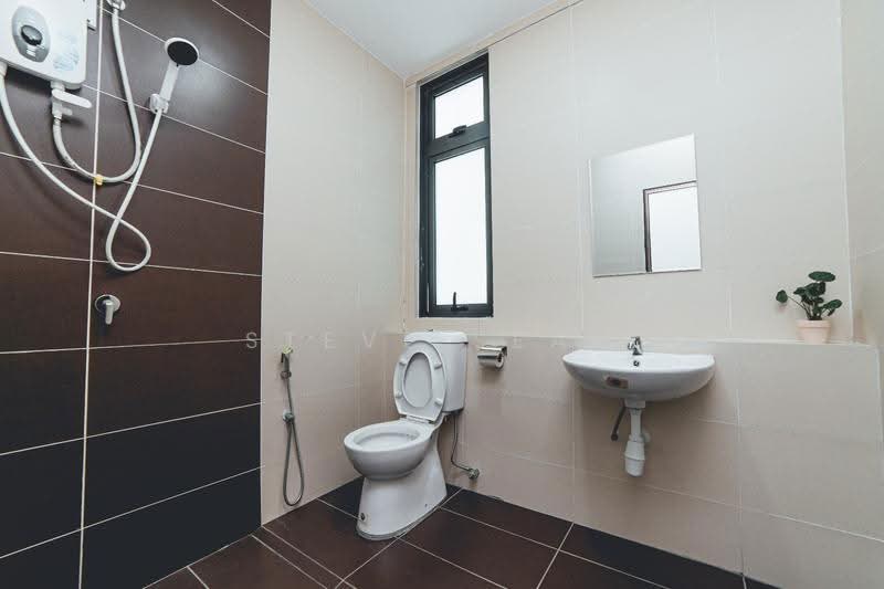 Service Residence for Rent at 8Scape Residence @ Sutera - Steve Seah - Bathroom - PropertyGuru.com.my