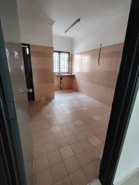 Rumah Teres 2-Tingkat untuk Dijual di Taman Mount Austin (Tebrau) - Ong Lih Shyan - Kitchen - PropertyGuru.com.my