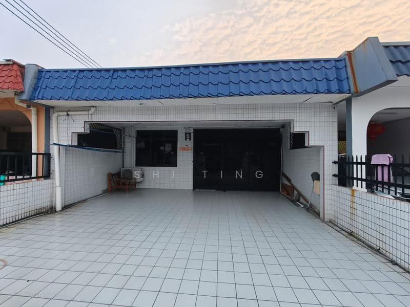 Rumah Teres 1-Tingkat untuk Disewa di Taman Pelangi (Johor Bahru) - Shi Ting - Exterior - PropertyGuru.com.my
