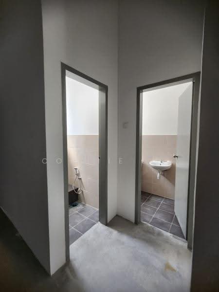 Shop / Office for Rent in Cheras (Selangor) - Conniie Lai - Bathroom - PropertyGuru.com.my