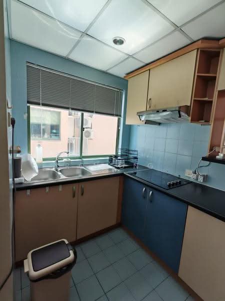 Kondominium untuk Disewa di The Peak Condominium - RON Ong - Kitchen - PropertyGuru.com.my
