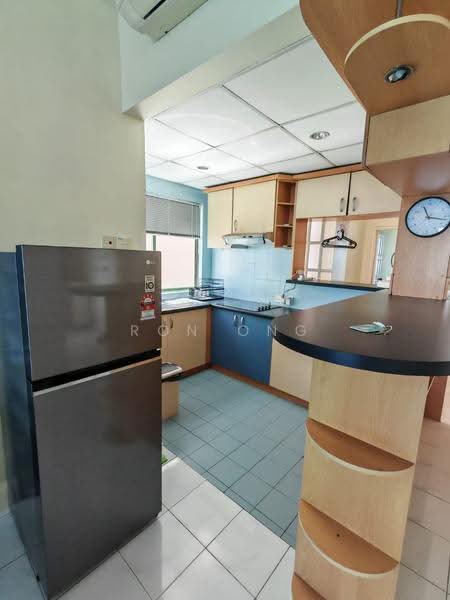 Kondominium untuk Disewa di The Peak Condominium - RON Ong - Kitchen - PropertyGuru.com.my