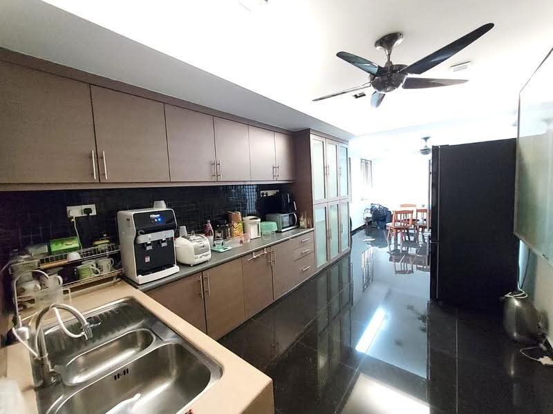Semi-Detached House for Sale in Bandar Bukit Puchong 2 (Puchong) - Shanice Low - Kitchen - PropertyGuru.com.my