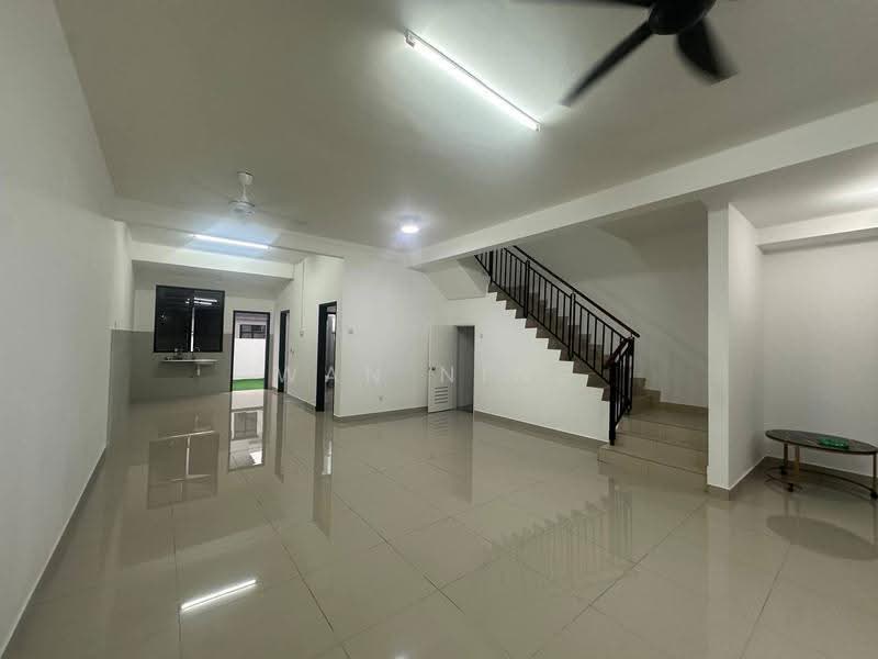 2-storey Terraced House for Rent in Taman Sri Pulai Perdana (Skudai) - Wan Ning - Living Room - PropertyGuru.com.my