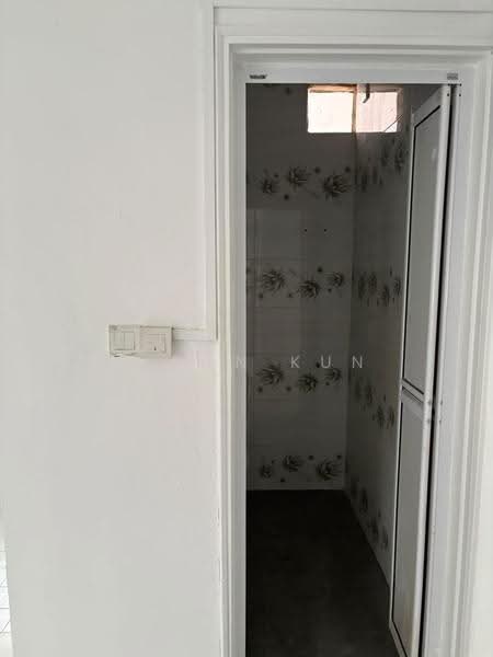 1-storey Terraced House for Sale in Taman Perling (Perling) - U Hon Kun - Interior - PropertyGuru.com.my