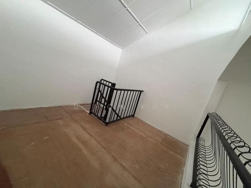1-storey Terraced House for Sale in Taman Perling (Perling) - U Hon Kun - Interior - PropertyGuru.com.my