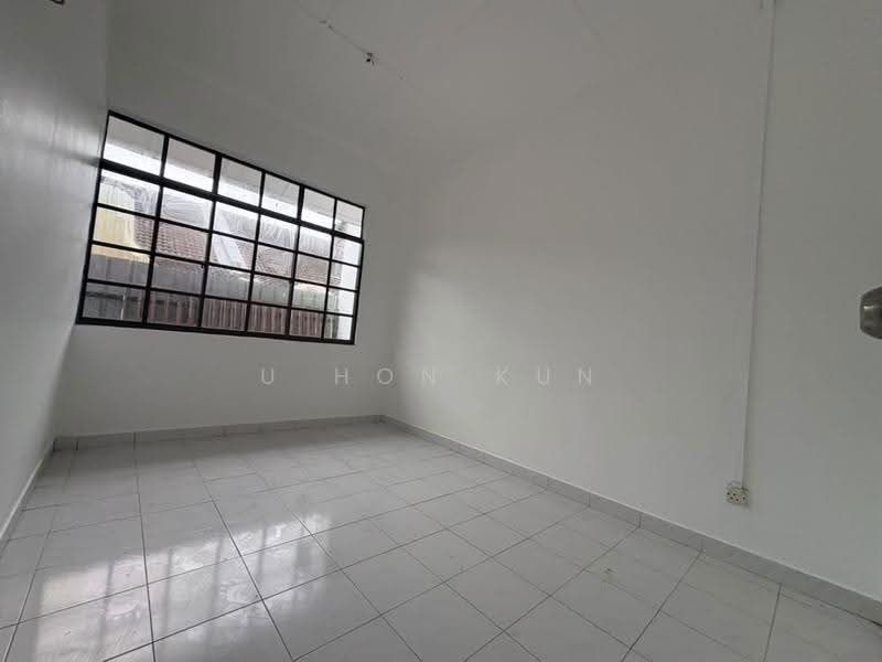 1-storey Terraced House for Sale in Taman Perling (Perling) - U Hon Kun - Interior - PropertyGuru.com.my