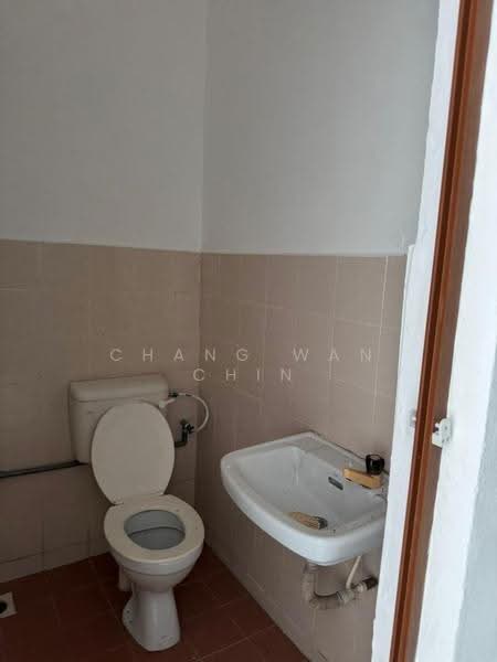 1-storey Terraced House for Sale in Taman Kota Masai (Pasir Gudang) - Chang Wan Chin - Bathroom - PropertyGuru.com.my