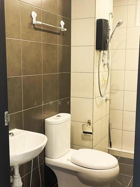 Condominium for Rent at Fairview Residence - Jerry Tan - Bathroom - PropertyGuru.com.my