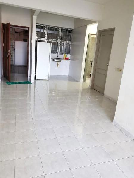 Pangsapuri untuk Disewa di BJ Court Apartment - Edwin Ewe - Kitchen - PropertyGuru.com.my