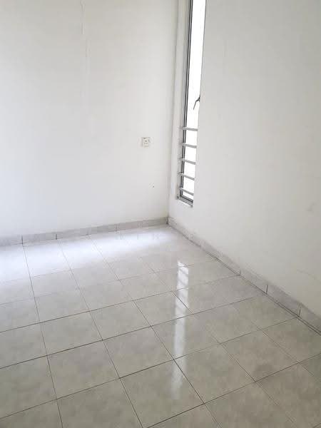 Pangsapuri untuk Disewa di BJ Court Apartment - Edwin Ewe - Interior - PropertyGuru.com.my