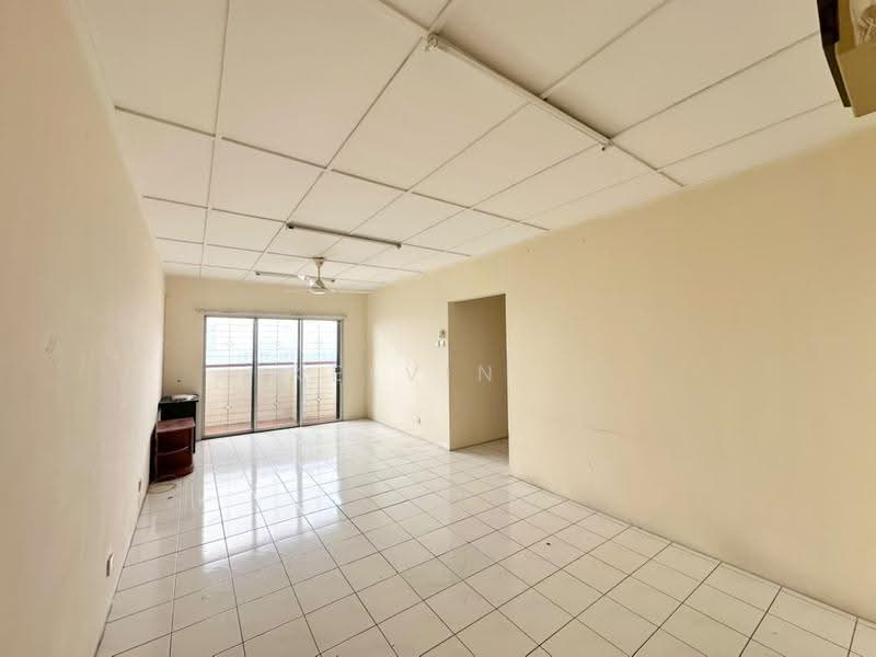 Apartment for Sale at Pangsapuri Saraka - Kelvin . - Living Room - PropertyGuru.com.my