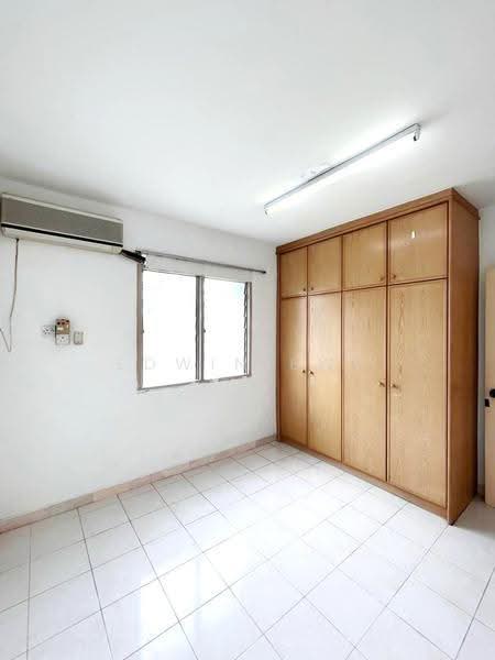 Pangsapuri untuk Disewa di Greenlane Heights Block A - Edwin Ewe - Bedroom - PropertyGuru.com.my