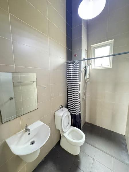 Kediaman Servis untuk Disewa di Centra Residences - John Sia - Bathroom - PropertyGuru.com.my
