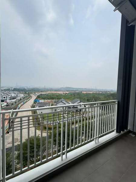 Kediaman Servis untuk Disewa di Centra Residences - John Sia - Balcony - PropertyGuru.com.my