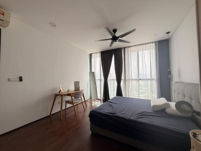 Kondominium untuk Dijual di The Fennel - Alwin Koh - Bedroom - PropertyGuru.com.my