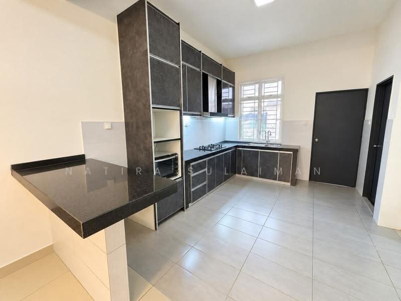 Terraced House for Sale in Kota Warisan (Sepang) - Natira Sulaiman - Kitchen - PropertyGuru.com.my