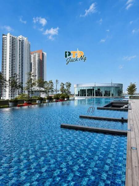 Kediaman Servis untuk Disewa di Luminari - Jack Ng - Pool - PropertyGuru.com.my