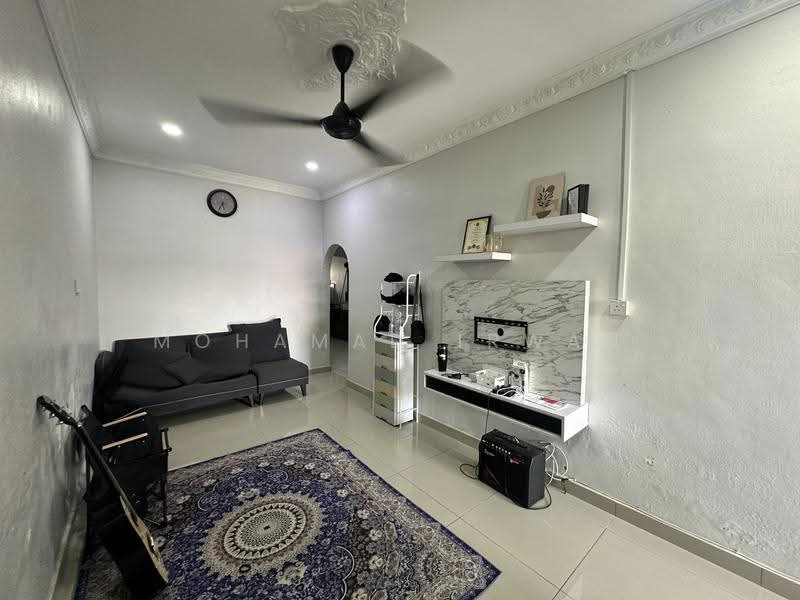 1-storey Terraced House for Sale in Taman Pinji Perdana (Lahat) - Mohamad Irwan - Living Room - PropertyGuru.com.my