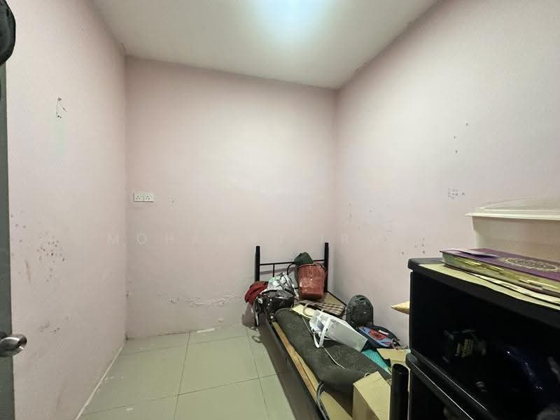 1-storey Terraced House for Sale in Taman Pinji Perdana (Lahat) - Mohamad Irwan - Bedroom - PropertyGuru.com.my