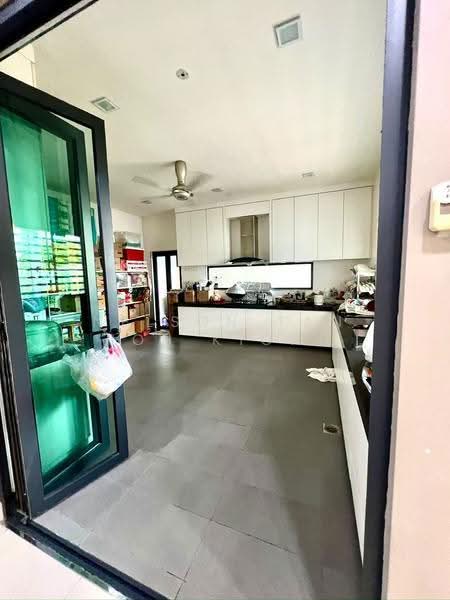 Rumah Kluster untuk Dijual di Taman Mutiara Mas (Skudai) - Nelson Tan Poh Kiong - Kitchen - PropertyGuru.com.my