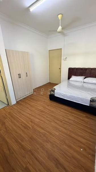 2-storey Terraced House for Rent in Permas Jaya (Johor) - Hong Charng Lee - Bedroom - PropertyGuru.com.my