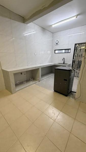 2-storey Terraced House for Rent in Permas Jaya (Johor) - Hong Charng Lee - Kitchen - PropertyGuru.com.my