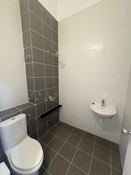 Rumah Teres 2-Tingkat untuk Disewa di Setia Alam (Selangor) - Jack Khor Phor Jiing - Bathroom - PropertyGuru.com.my