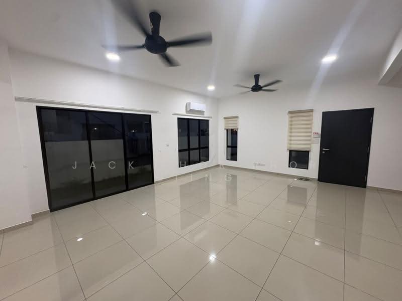 2-storey Terraced House for Rent in Shah Alam (Selangor) - Jack Khor Phor Jiing - Living Room - PropertyGuru.com.my