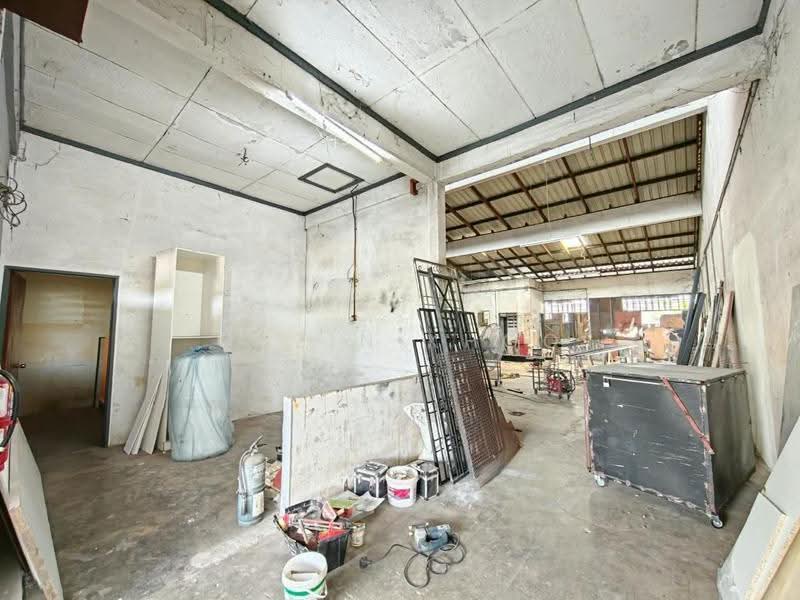 Factory for Rent in Kawasan Perindustrian Pengkalan (Lahat) - Qazin Khoo - Interior - PropertyGuru.com.my