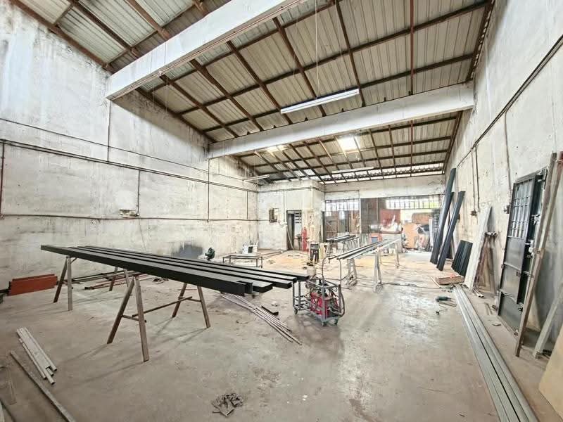 Factory for Rent in Kawasan Perindustrian Pengkalan (Lahat) - Qazin Khoo - Interior - PropertyGuru.com.my