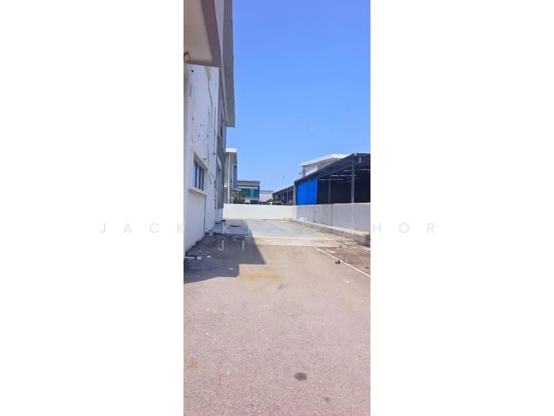 Factory for Rent in Bandar Bukit Raja (Klang) - Jack Khor Phor Jiing - Exterior - PropertyGuru.com.my
