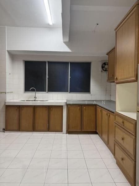 Condominium for Rent at Cloud View Tower - Serene Tan - Kitchen - PropertyGuru.com.my