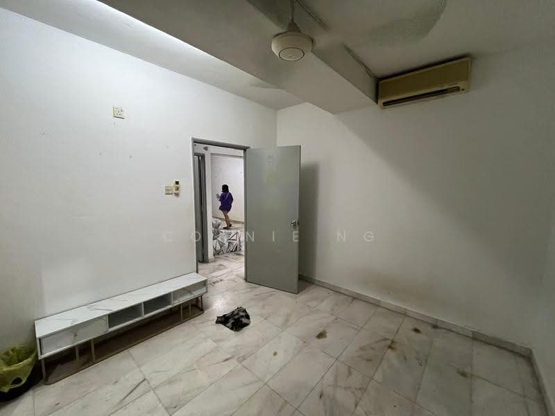 Apartment for Sale at Greenview Apartment - Connie Ng - Interior - PropertyGuru.com.my